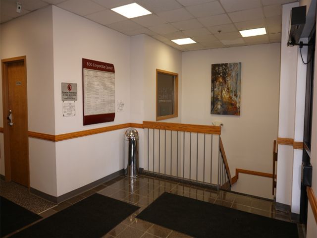 Suite 101 E